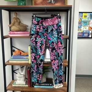 Lilly Pulitzer leggings.  Size Small